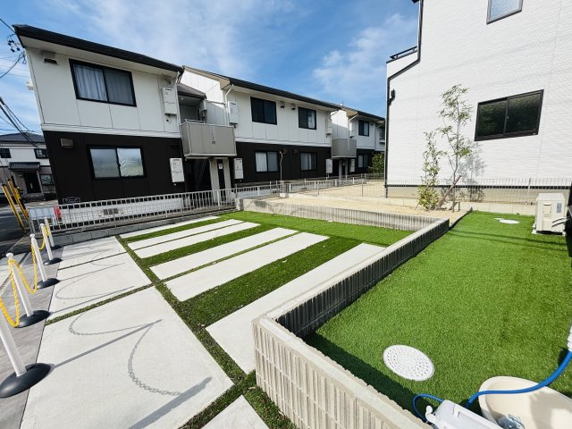 GRAFARE日進市岩崎台2期｜名古屋市の戸建ならホームアップの駐車場|並列3台駐車可能