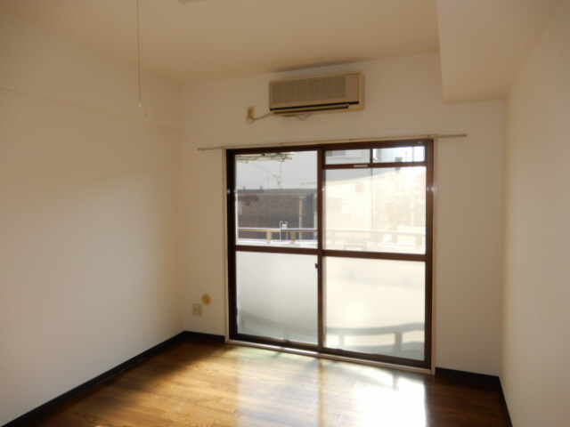 サンシャイン北別府の子供部屋