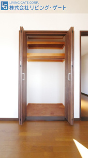 【収納】 | 甲府市飯田5丁目　平成8年築中古戸建 大変綺麗な内外装 | 洋室の収納