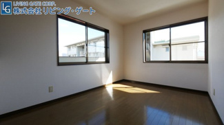 【洋室】 | 甲府市飯田5丁目　平成8年築中古戸建 大変綺麗な内外装 | 3階洋室