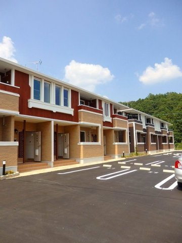 ワイズ・コートⅢの駐車場