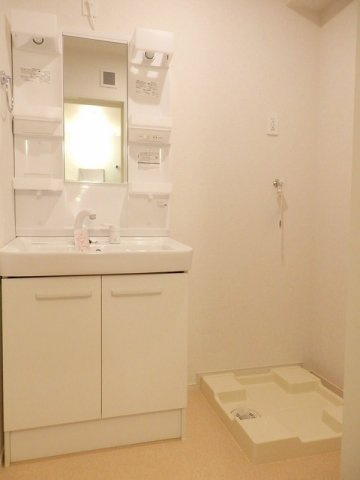 ワイズ・コートⅢの洗面所