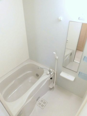 【浴室】 | グランソーレＡ | コンパクトで使いやすいお風呂です