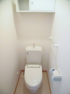 【トイレ】 | グランソーレＡ | 落ち着いた色調のトイレです