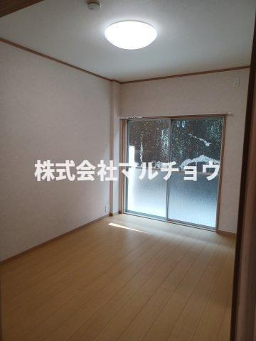 まんじゅマンションの洋室|広々とした洋室です