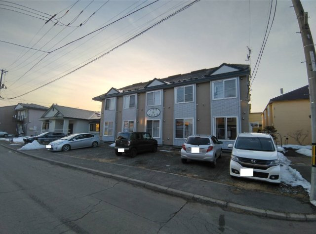 ハウスルピナスの駐車場