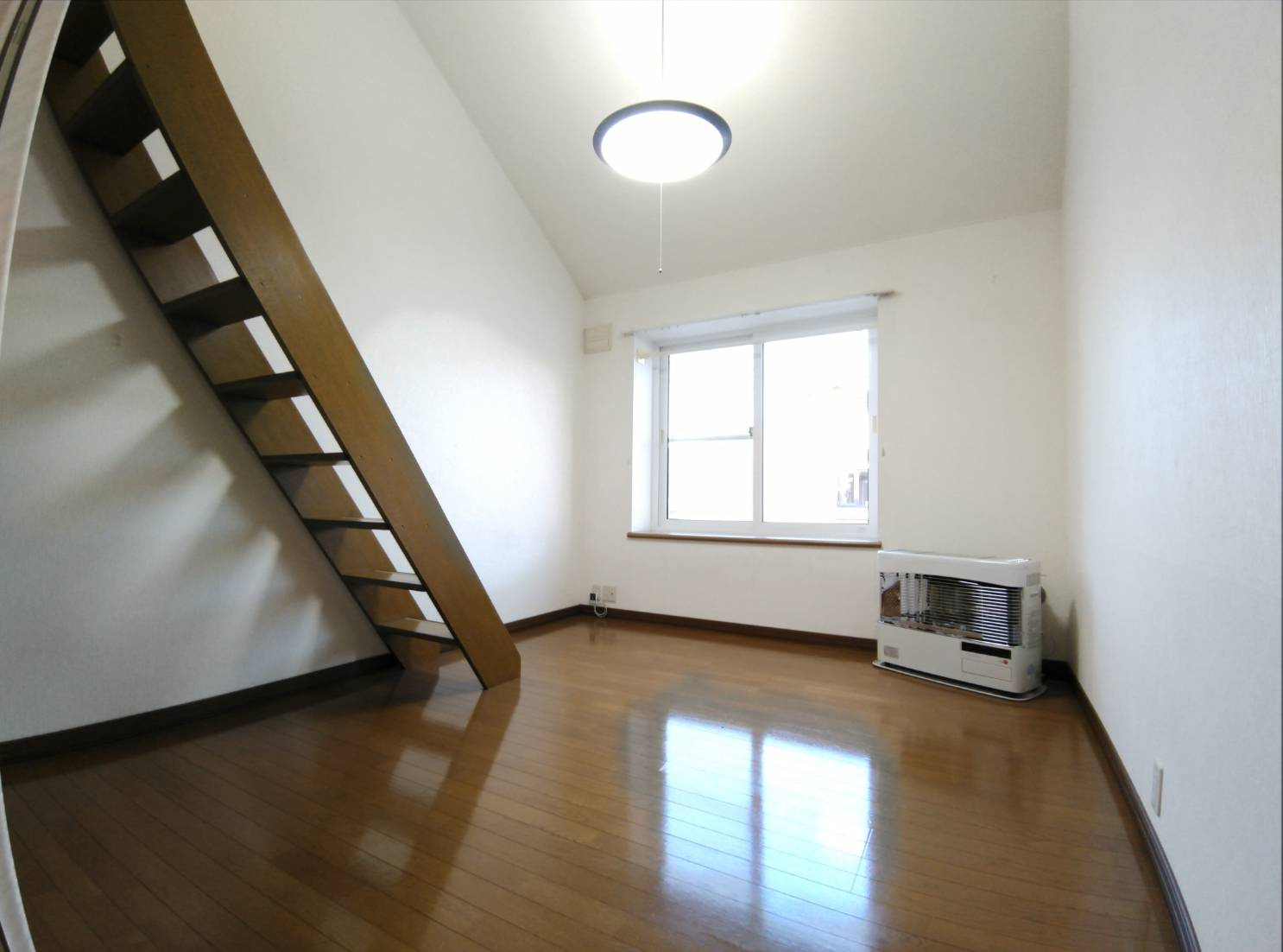 ハウスルピナスの居間・リビング