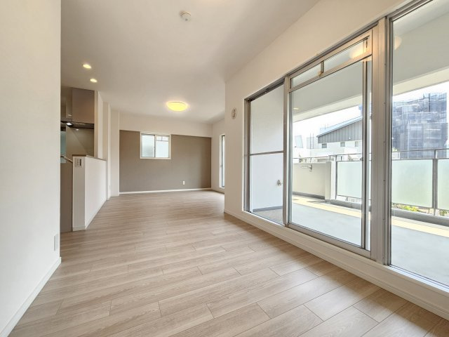 ローレルスクエア木津川台第1期4番館の居間・リビング