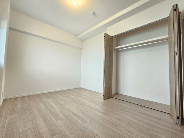 ローレルスクエア木津川台第1期4番館の洋室