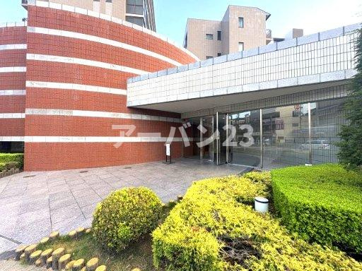 ステイツ武蔵野東大和グランパサージュのエントランス