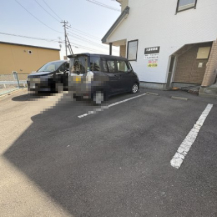 シャルメール　の駐車場