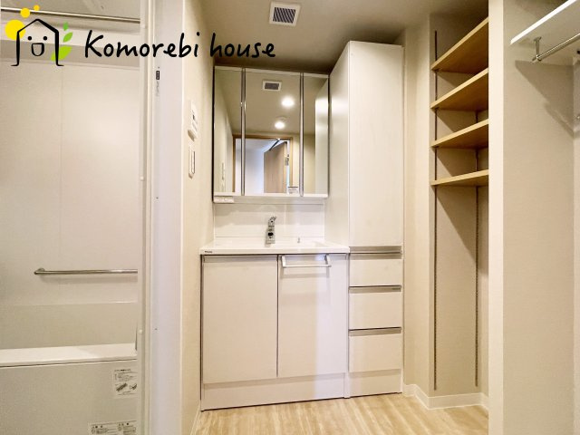 サンフィール大宮宮原の独立洗面台|10/28　撮影