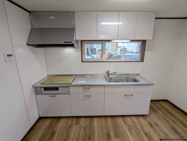 【エアコン設置しました♪】愛国東4丁目　リフォーム済中古住宅のキッチン