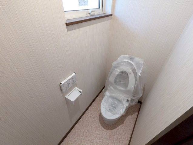 【エアコン設置しました♪】愛国東4丁目　リフォーム済中古住宅のトイレ