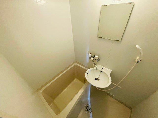 レオパレスルーチェの浴室