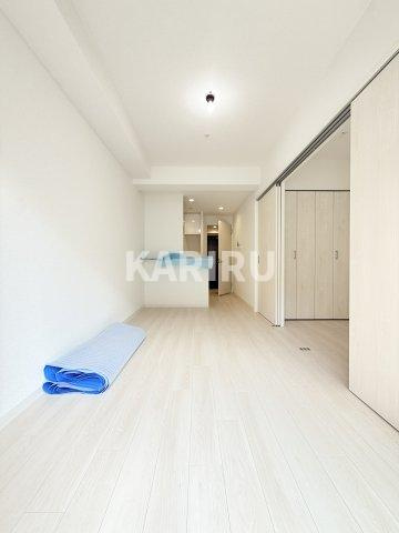 ソルテラスOSAKA緑橋クレアストの居間・リビング