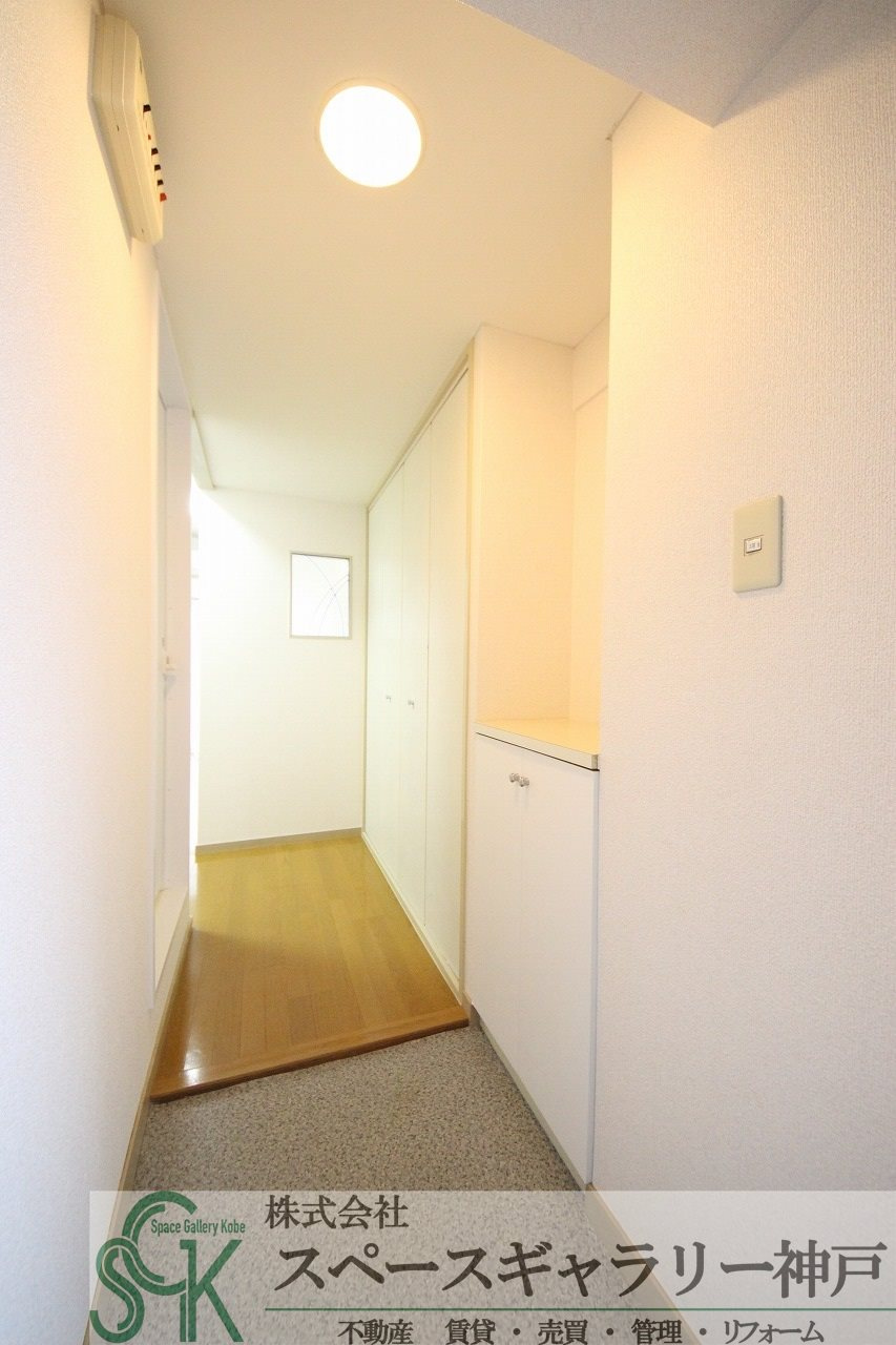 学が丘カレッジハイツの玄関|※お部屋により仕様が異なる場合があります。