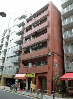 【外観】 | パインマンション荻窪 | 鉄筋コンクリート造のがっちりとした建物。