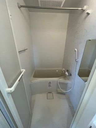 フィエルテ東向島の浴室