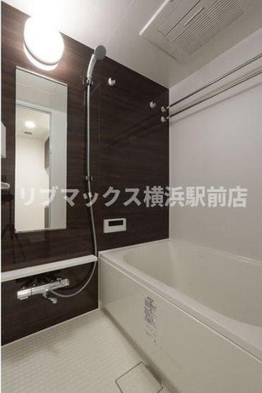 【浴室】ラティエラ横濱鶴見