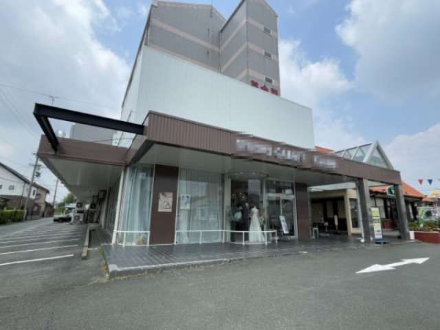 風の街ビルの外観