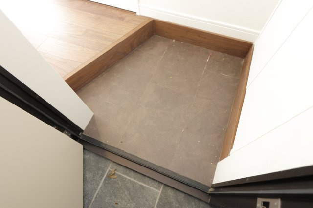 CFジオーレ小岩クレストの玄関