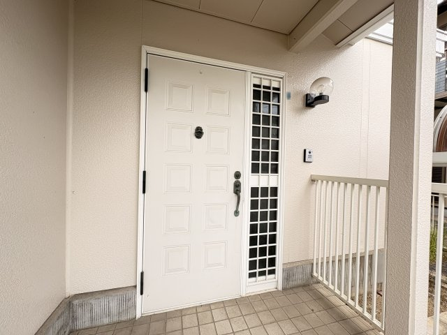 神戸市西区竹の台3丁目戸建の玄関