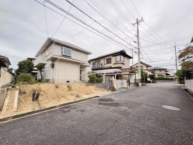 神戸市西区竹の台3丁目戸建の前面道路含む現地写真