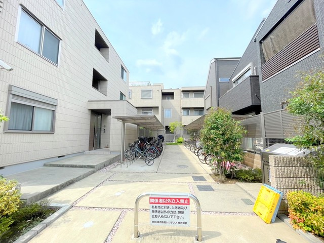 レガーロＷｅｓｔのエントランス