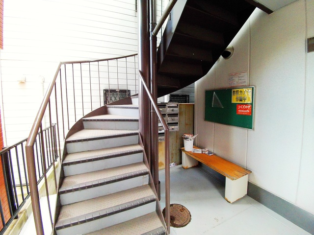 ポピア新在家のエントランス