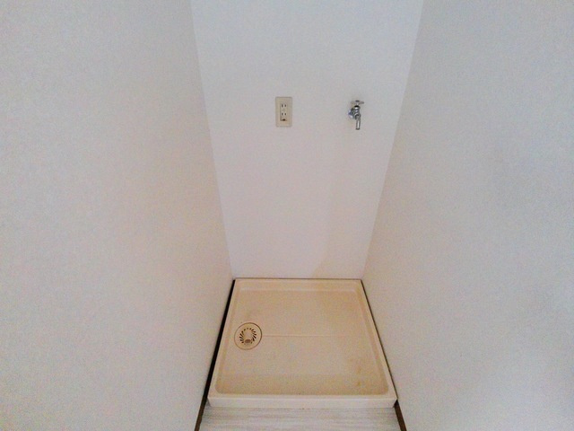 ポピア新在家の設備|洗濯パン