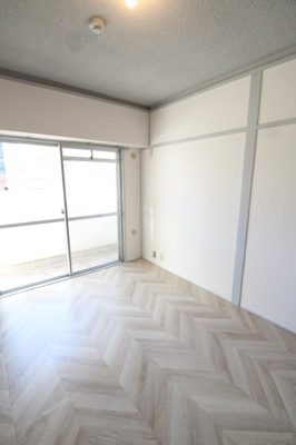 【洋室】 | 三番グリーンハイツ