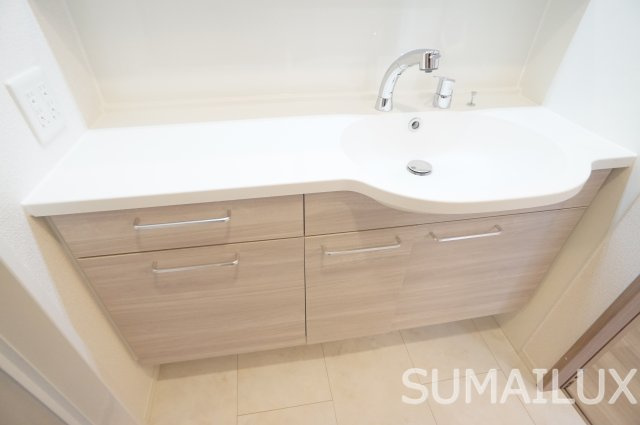 熊本市西区新土河原１丁目のアパートの洗面所