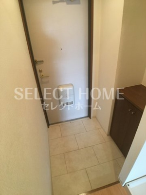 【玄関】 | エスト岡崎 | 同型タイプゆったりとした玄関です