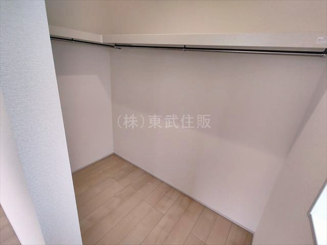 【収納】 | 寄居町赤浜第4 | ２階東側8.0帖洋室の収納です