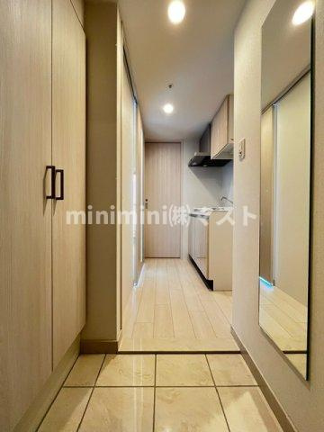 アドバンス難波南ワイズの玄関