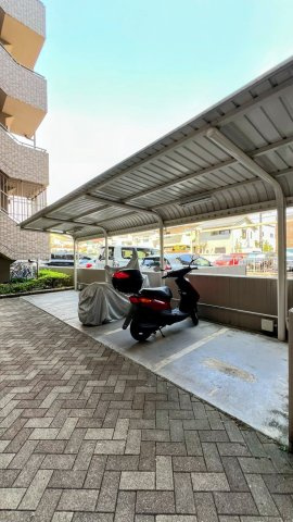 ジオ伊丹ブライトステージの駐車場|バイク置き場