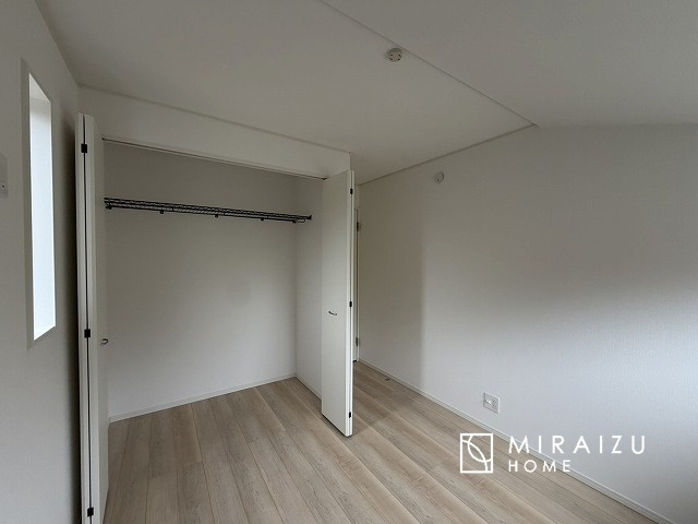 【寝室】 | 平日・休日問わず、いつでもご見学が出来ます♪☆実際に見て、触れて感じる安心のお住まい探しを体験して下さい♪☆物件情報だけでなく、地域の特色などなどエリア情報もお伝え出来たら嬉しいです♪