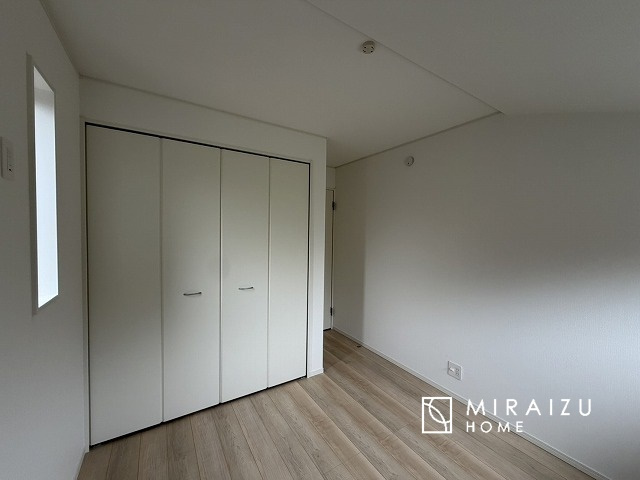 【洋室】 | 建物完成につき、実際のお部屋をごゆっくりご見学いただけます。お休みの日にご家族で見学はいかがでしょう。