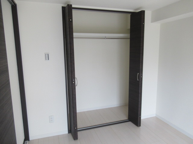 ラムール東二見の収納