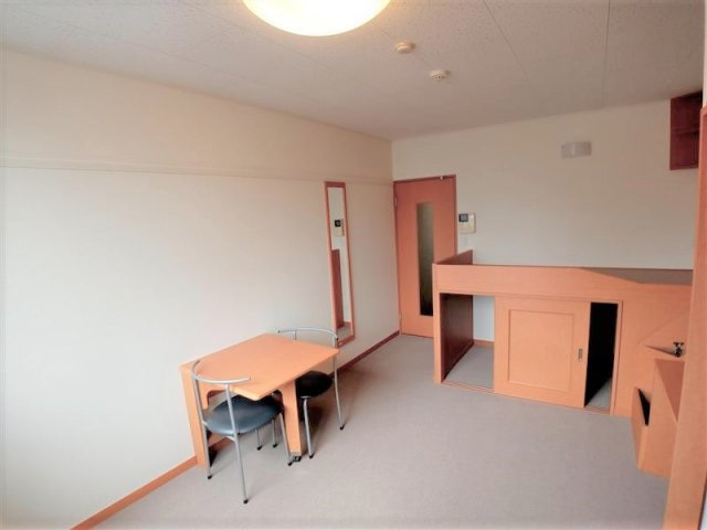 【居間・リビング】 | レオパレスサンライズ大川 | 設備・仕様は号室により異なる為、現況を優先致します。