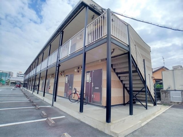 【外観】 | レオパレスサンライズ大川 | 設備・仕様は号室により異なる為、現況を優先致します。