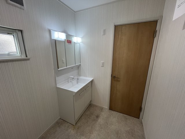 酒田市新橋三丁目の独立洗面台