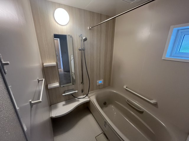 酒田市新橋三丁目の浴室|浴室乾燥付き