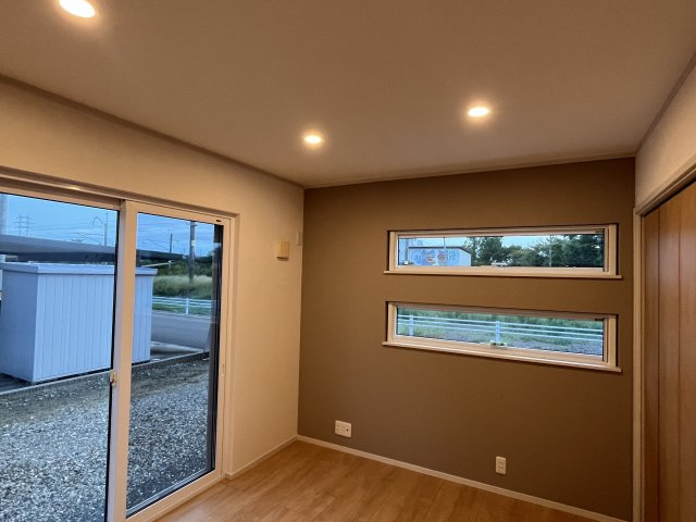 酒田市新橋三丁目の洋室