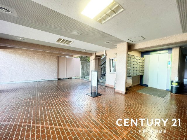 【エントランス】 | 鷺沼さくら公園スカイマンション | 建物の内部です