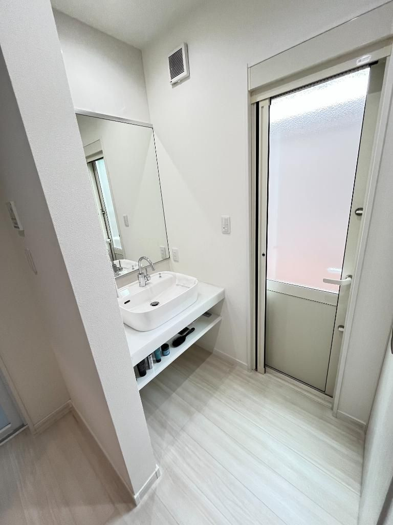 小平市大沼町２丁目の中古一戸建の独立洗面台