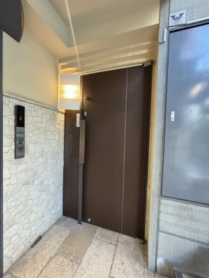 【玄関】 | クレモーナビル