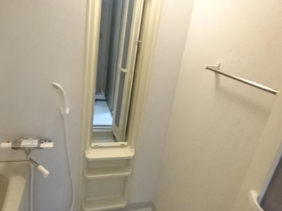 【設備】 | ヒルトップ内張 | バスミラーキャビネット（イメージ）