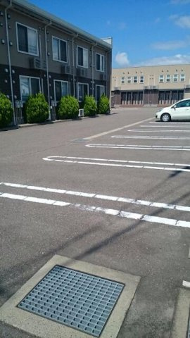 ミニョン・アンジュＢの駐車場